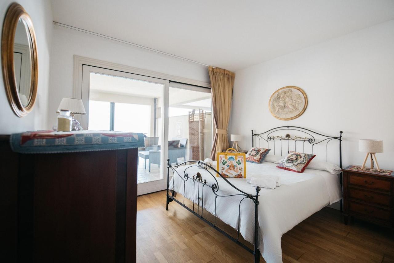 Taormina Lux & Elite Apartments - Taormina Holidays Exterior photo